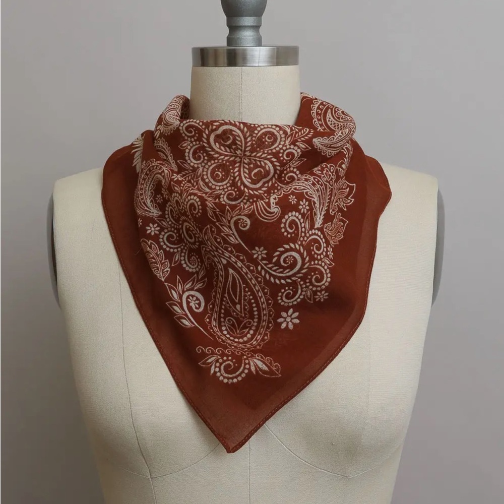 Rust Bandana Pattern Scarf - Picture 5 of 5